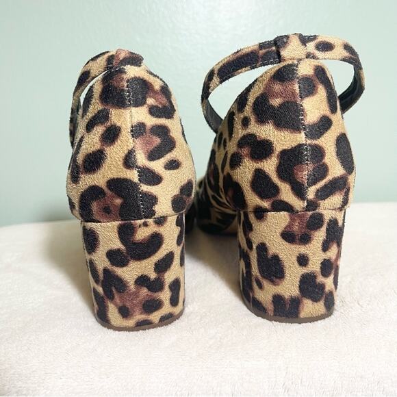Ollio Women's Brown Leopard Faux Suede Chunky Mid-Heel Ankle Strap Pumps Size 9 - Picture 2 of 13